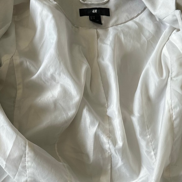 H & M Light Tan Short Blazer - Picture 7 of 7